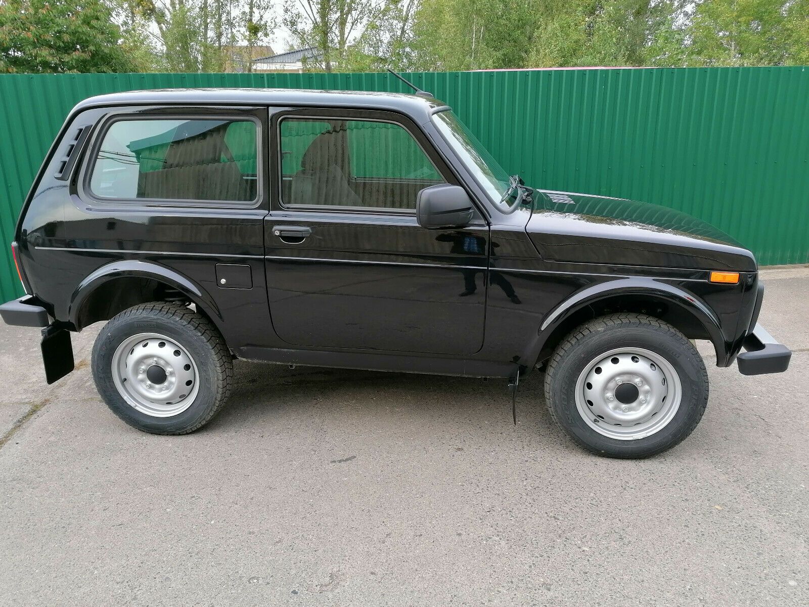 Fahrzeugabbildung Lada NIVA LEGEND "NORMA"!  2 J. GARANTIE!