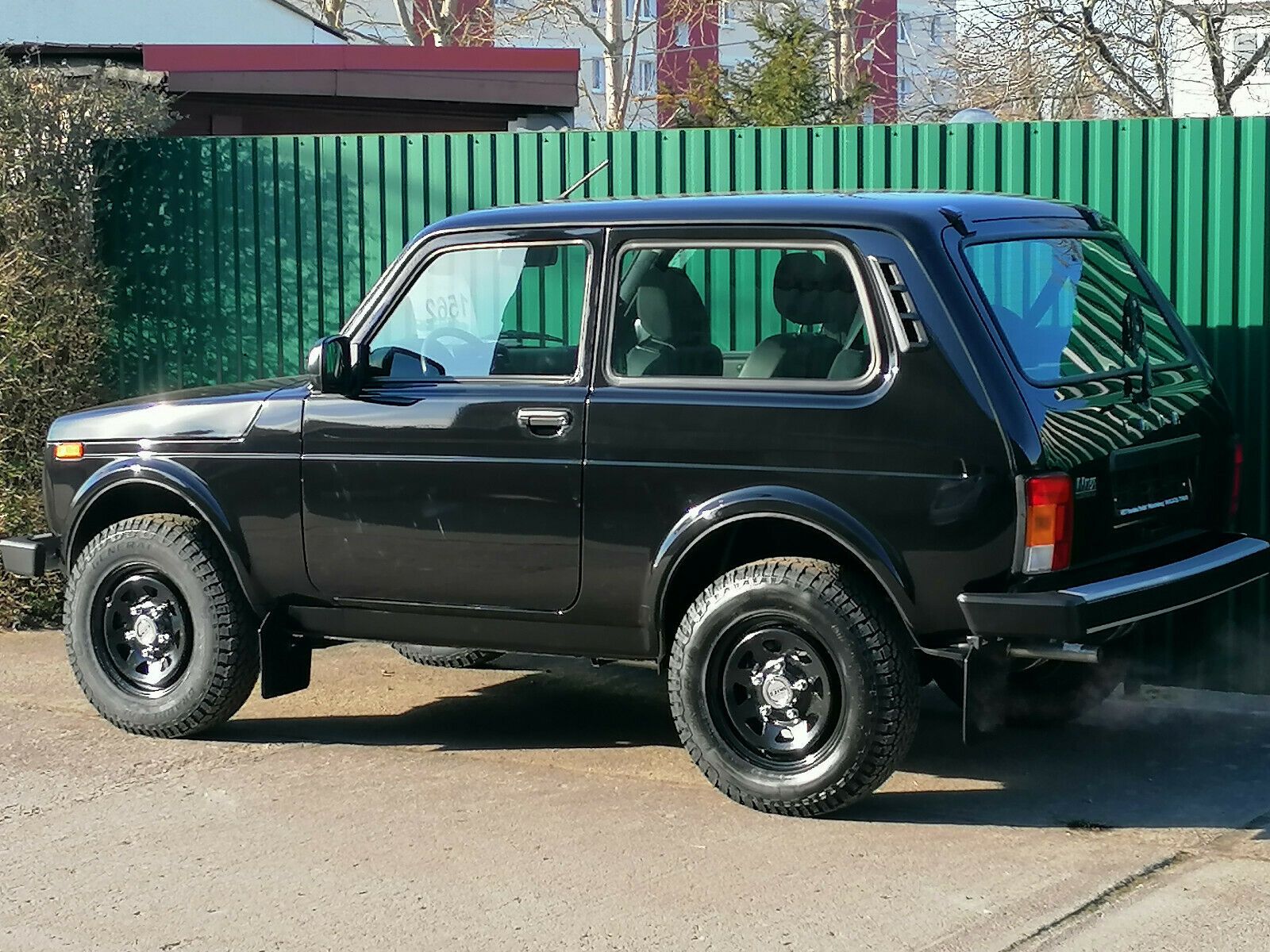 Fahrzeugabbildung Lada Niva "NORMA EXKLUSIV" GAS/ DOTZ-Räder!