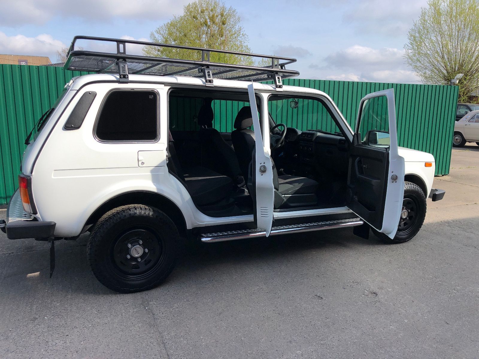 Lada NIVA 5-TÜRIG! "PREMIUM PLUS" KLIMA! am LAGER