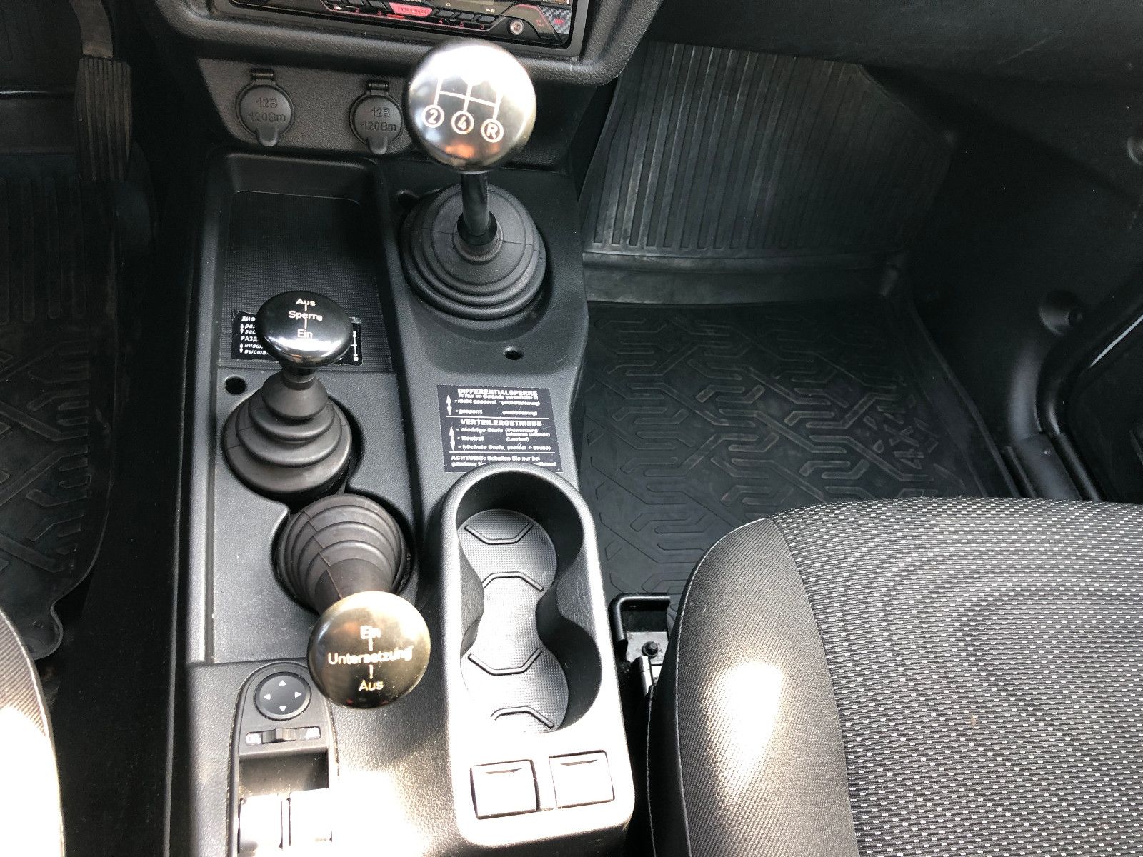 Fahrzeugabbildung Lada NIVA 5-TÜRIG! "PREMIUM PLUS" KLIMA! am LAGER