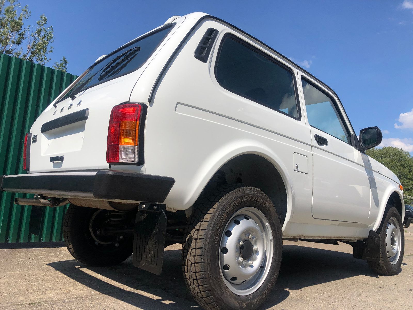 Fahrzeugabbildung Lada NIVA LEGEND "NORMA" NEU!!! AET-Kollektion 2025!