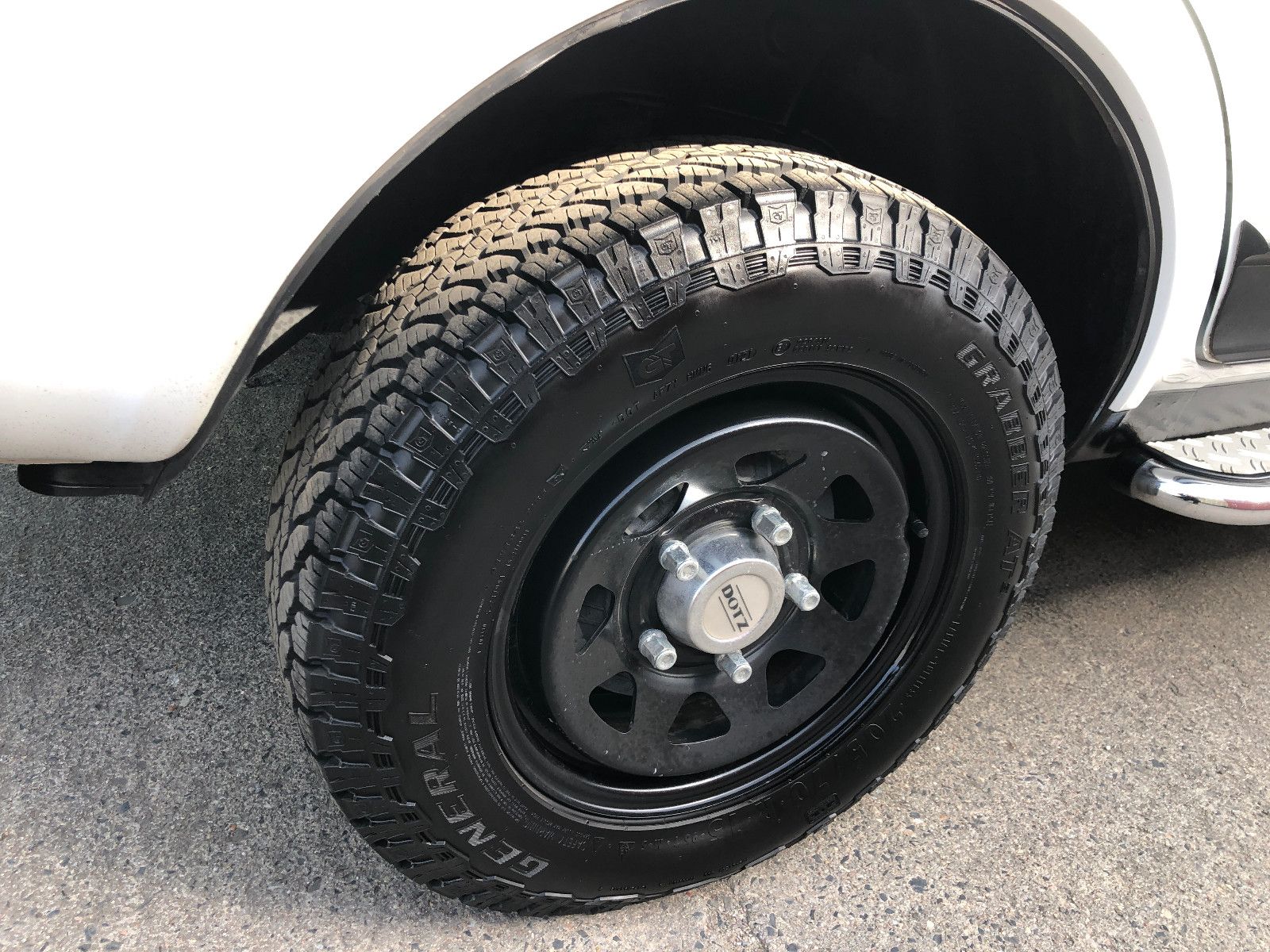 Fahrzeugabbildung Lada NIVA 5-TÜRIG! "PREMIUM PLUS" KLIMA! SUPERAUSST.!