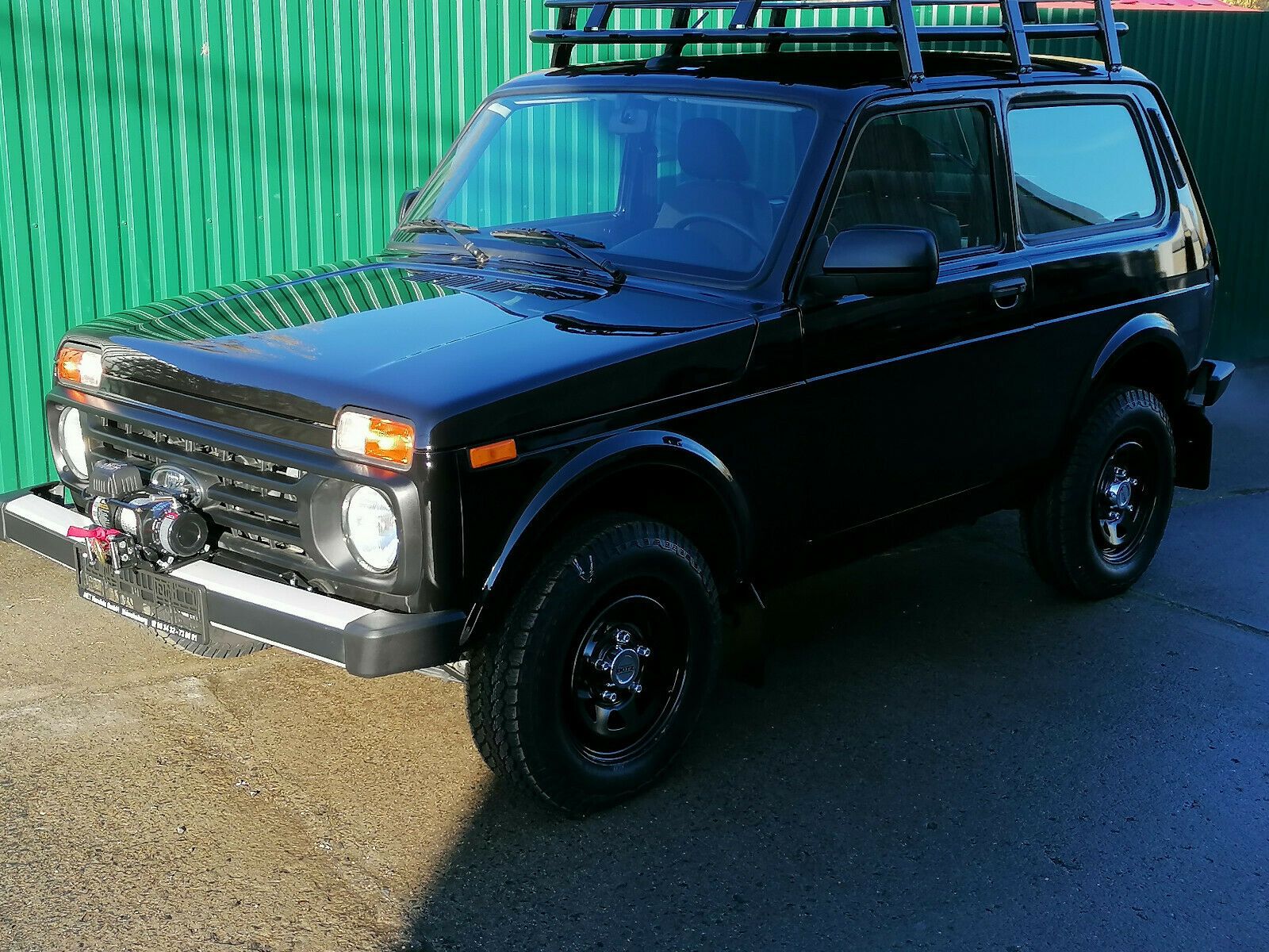 Fahrzeugabbildung Lada NIVA LEGEND! SEILW., AHK, DACHFGEPÄCKTR.! 2025!