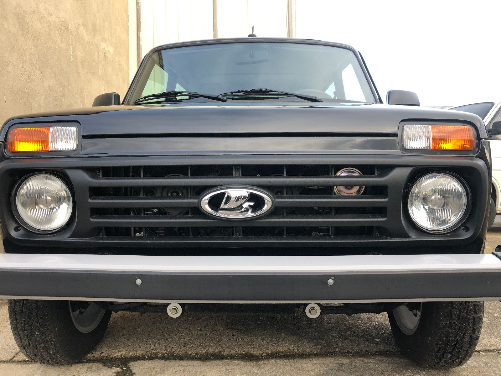 Fahrzeugabbildung Lada Niva LEGEND "PREMIUM PLUS"! KLIMA! SITZHEIZ.!