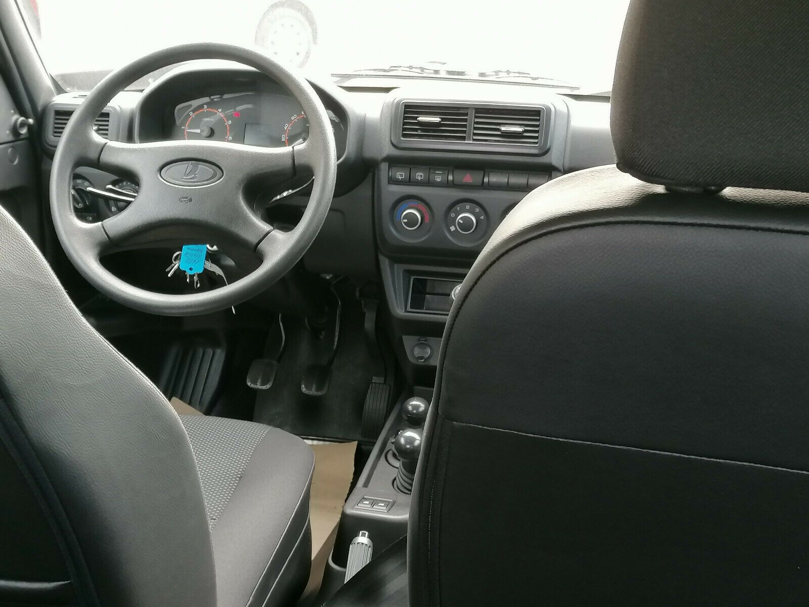 Fahrzeugabbildung Lada NIVA LEGEND "NORMA"!  2 J. GARANT.! AET-Kol 2025