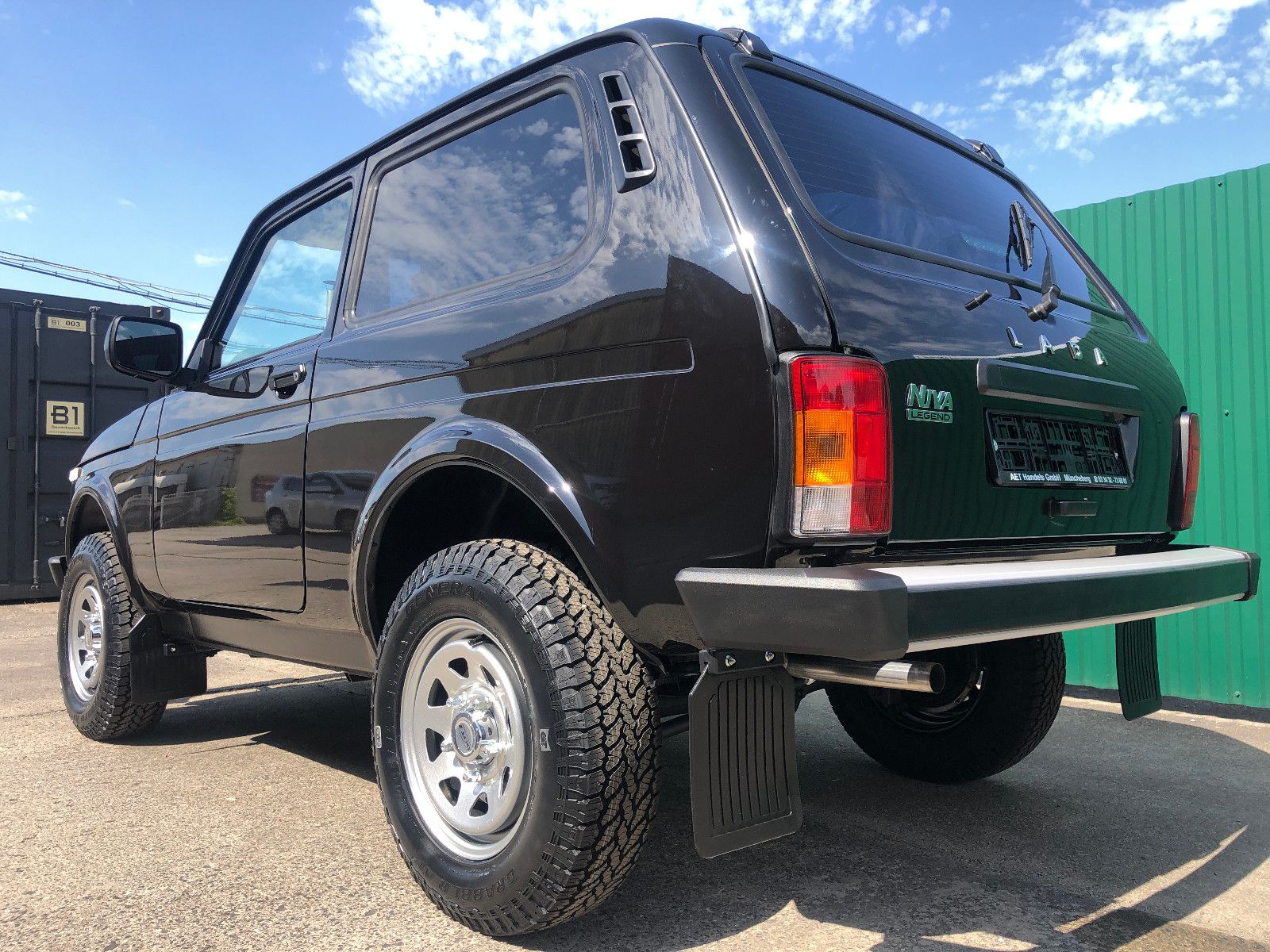 Fahrzeugabbildung Lada LADA NIVA "PREMIUM PLUS" Sonderausst.  AET-2025!