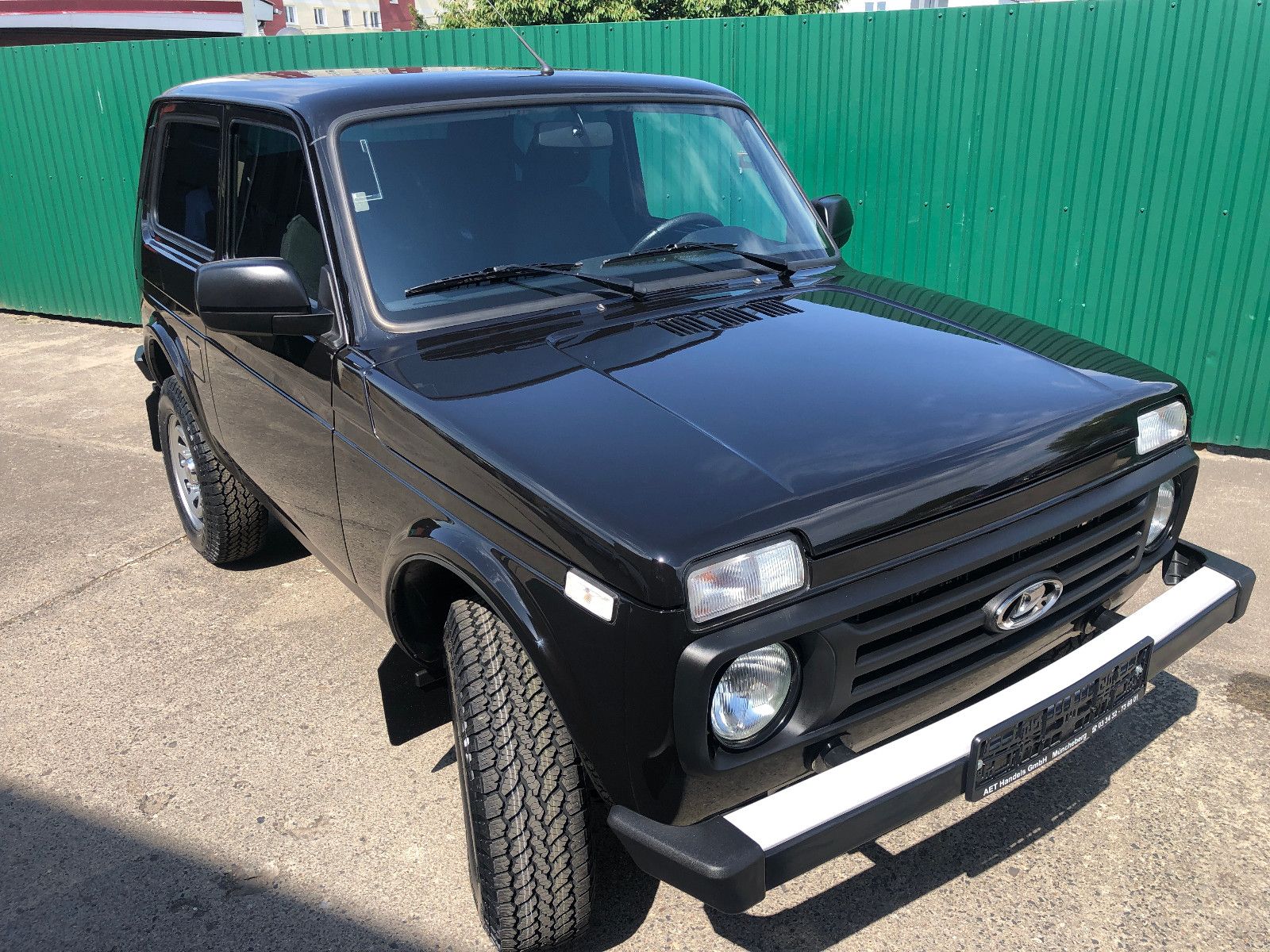 Fahrzeugabbildung Lada LADA NIVA "PREMIUM PLUS" Sonderausst.  AET-2025!
