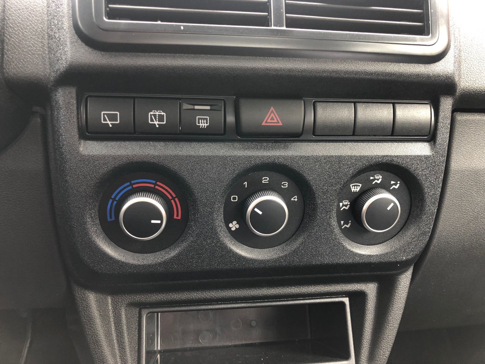Fahrzeugabbildung Lada NIVA "NORMA" SONDER-DOTZ-Räder! AET-2025