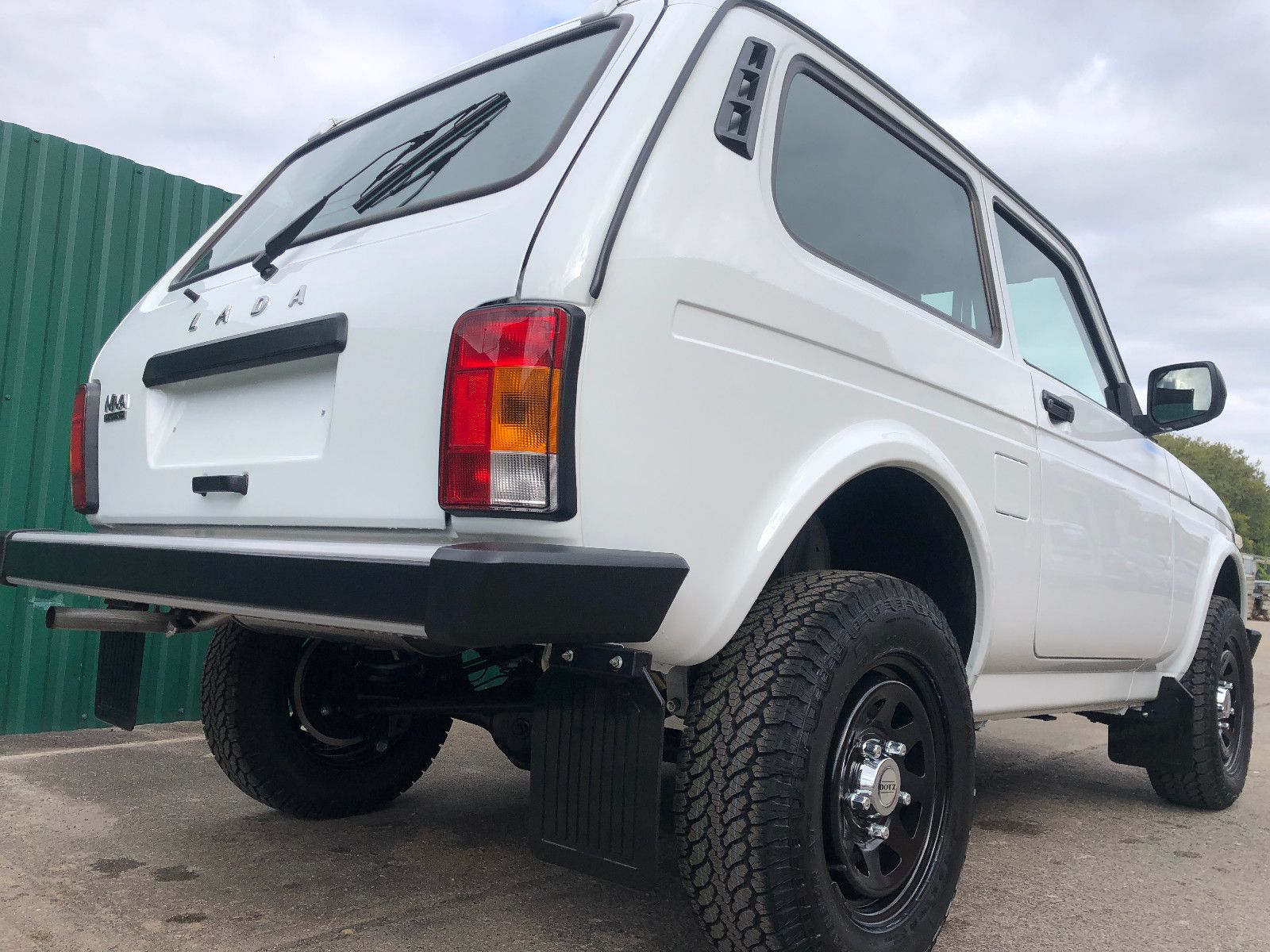 Fahrzeugabbildung Lada NIVA "NORMA" SONDER-DOTZ-Räder! AET-2025