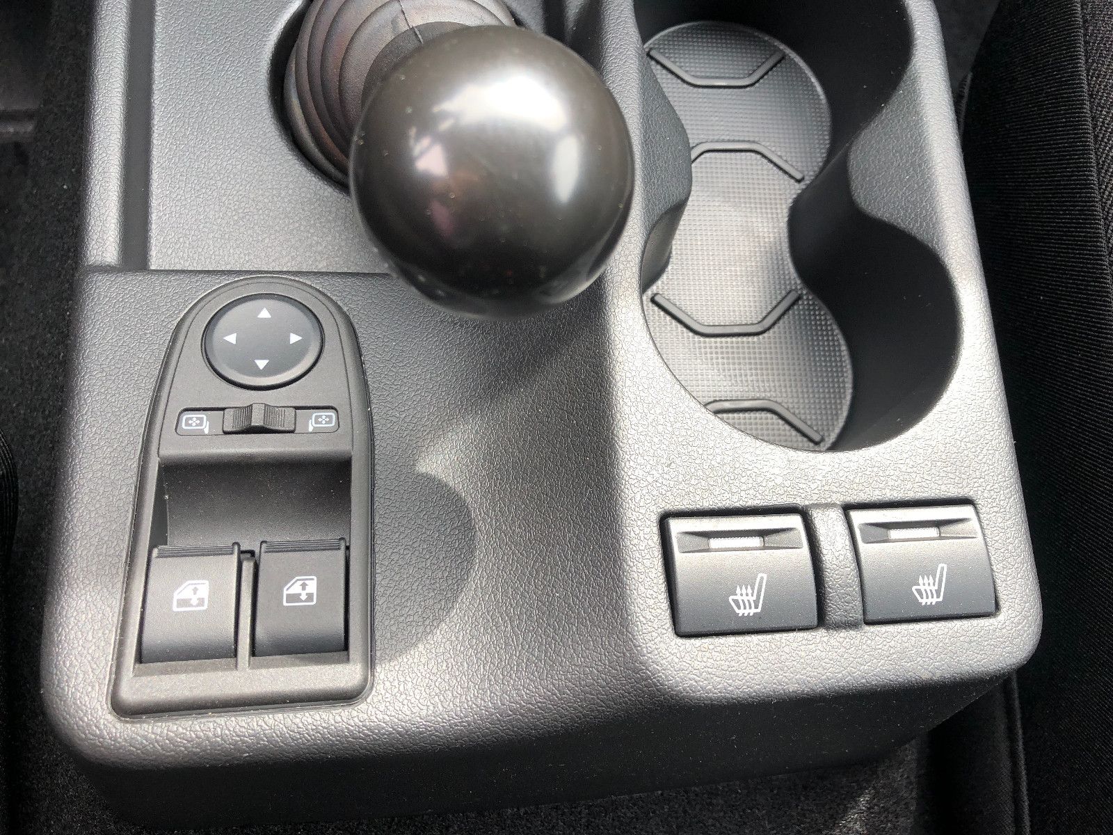 Fahrzeugabbildung Lada NIVA LEGEND "PREMIUM PLUS"! AET-Kollektion 2025!