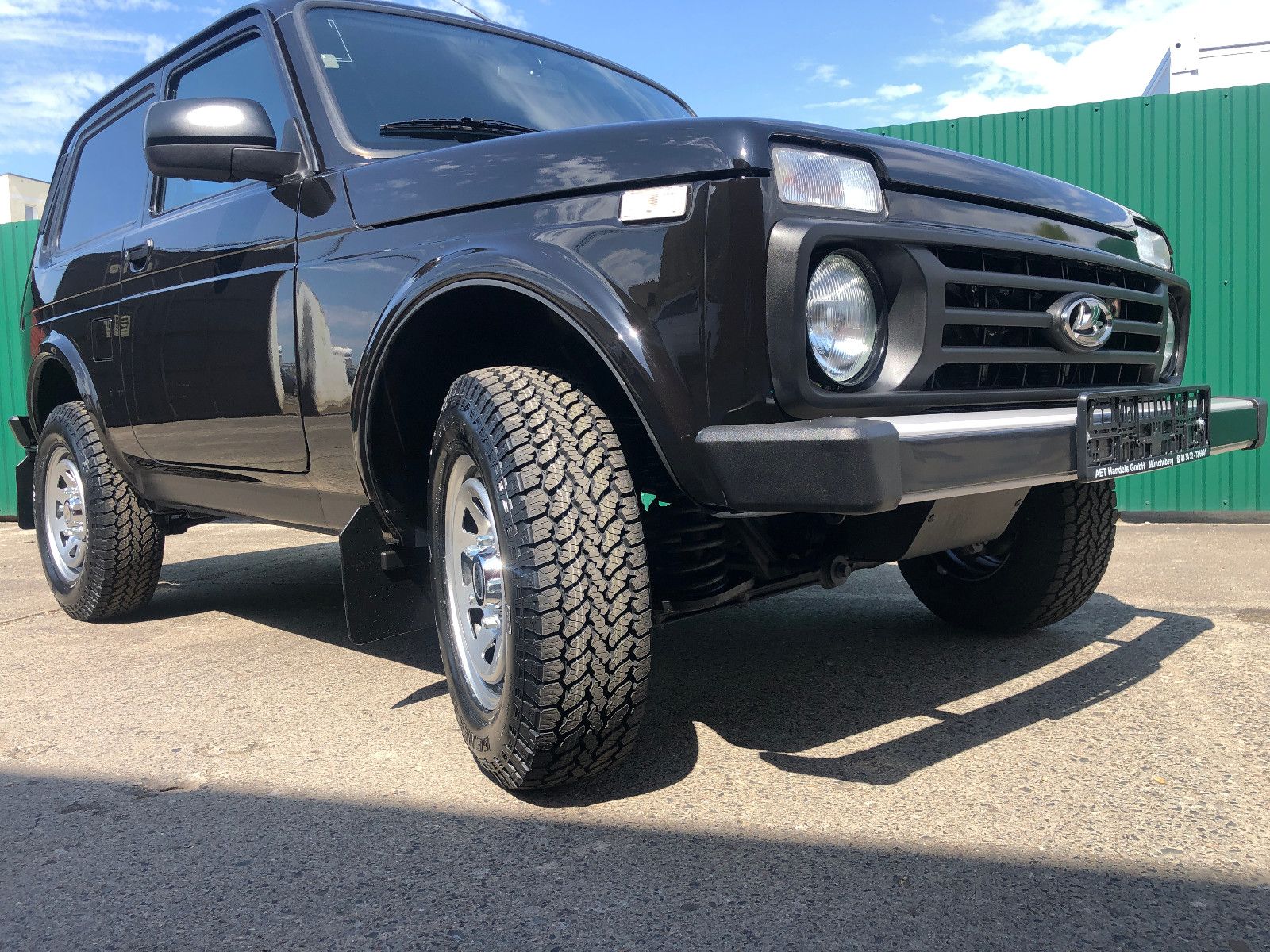 Lada LADA NIVA "PREMIUM PLUS" Sonderausst. AET-2025!