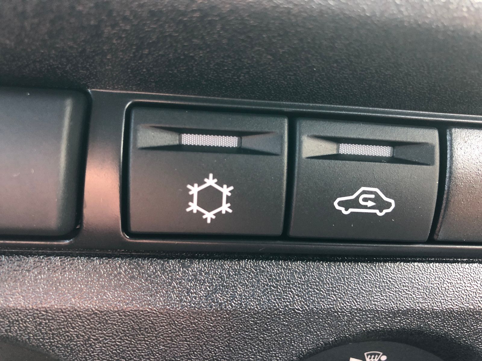 Fahrzeugabbildung Lada Niva "PREMIUM PLUS" KLIMA/ AET- Kollektion 2025!