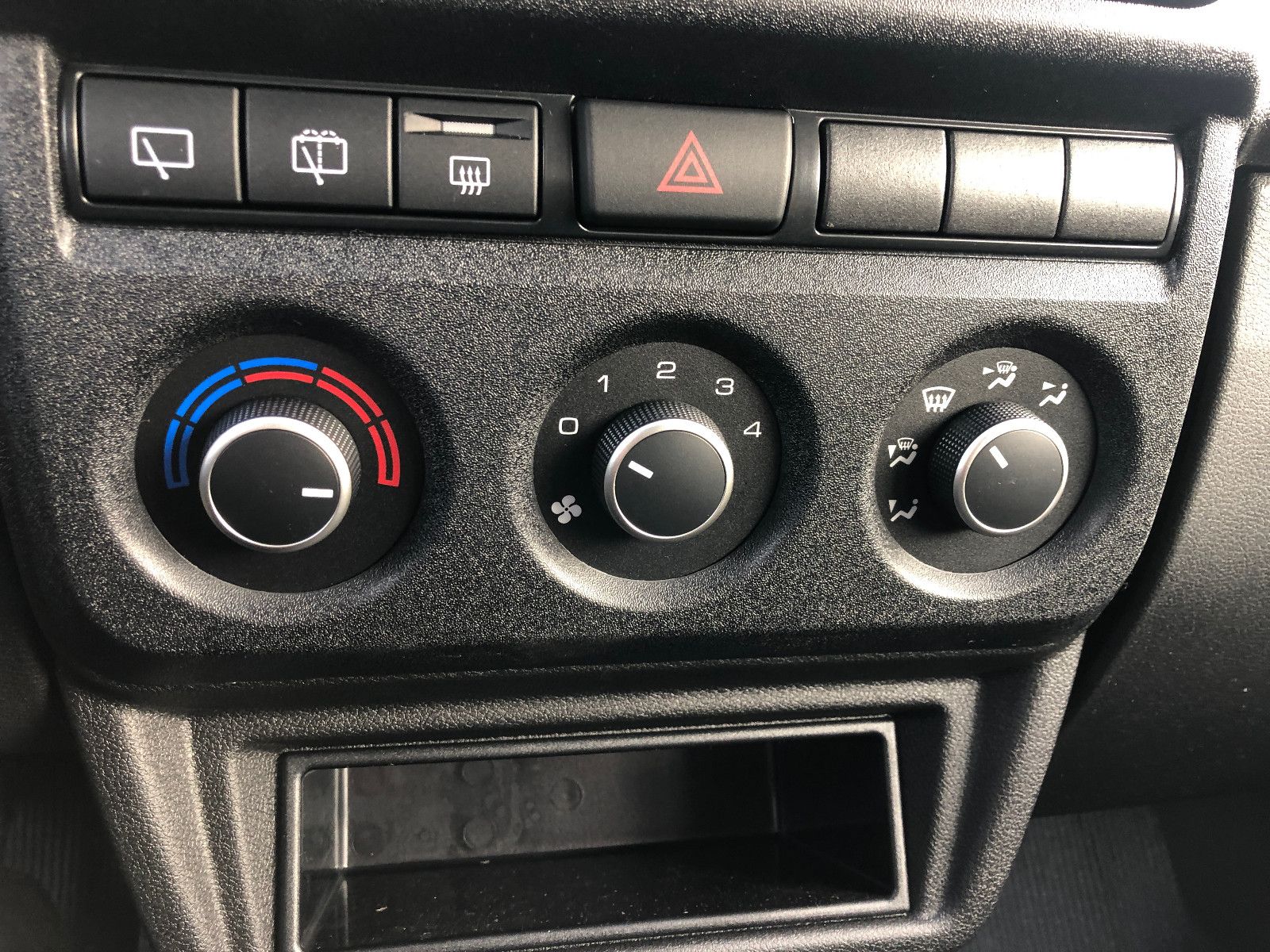 Fahrzeugabbildung Lada Niva "PREMIUM PLUS" KLIMA! Sitzheiz.! el. Spieg!