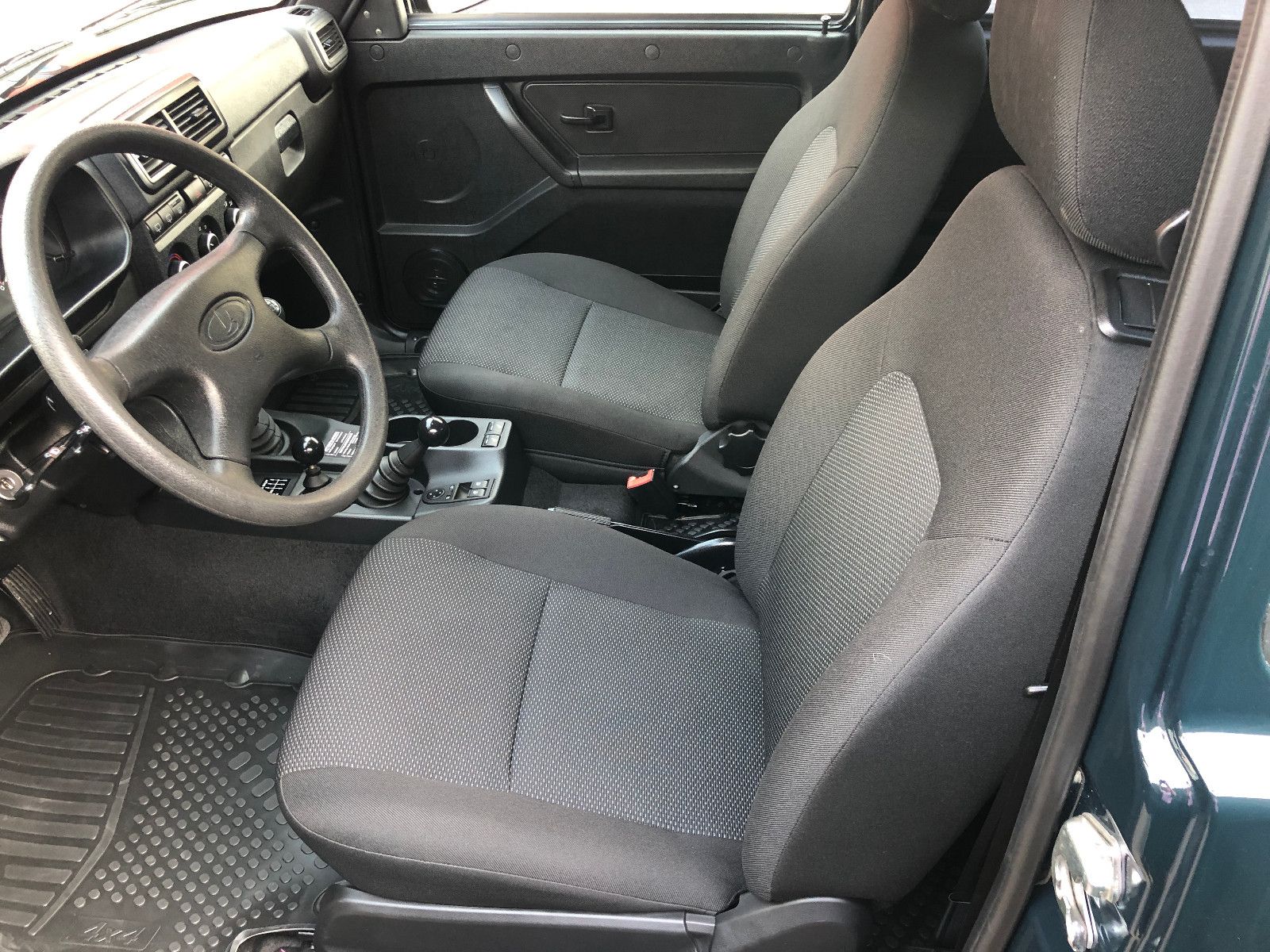 Fahrzeugabbildung Lada Niva "PREMIUM PLUS" KLIMA! Sitzheiz.! el. Spieg!