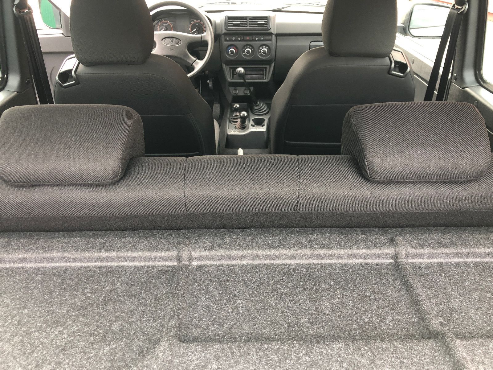 Fahrzeugabbildung Lada Niva "PREMIUM PLUS" KLIMA/ AET- Kollektion 2025!