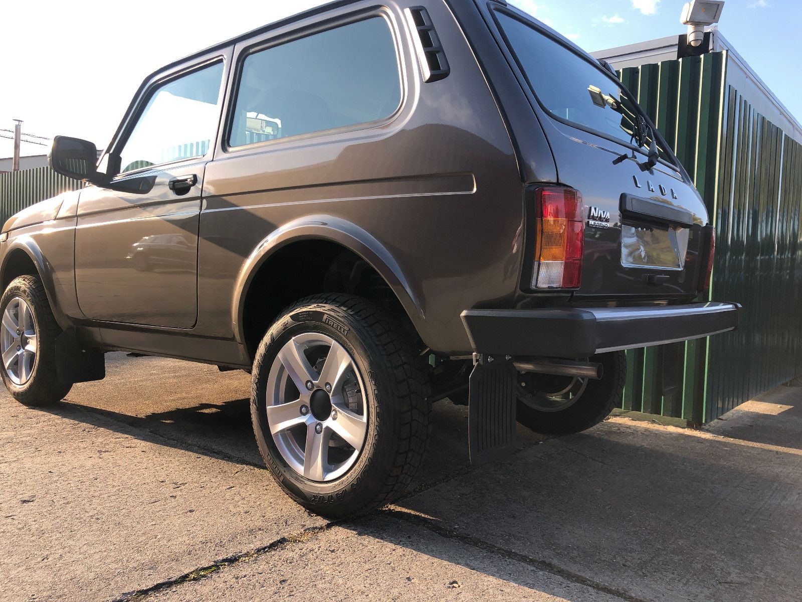 Fahrzeugabbildung Lada Niva "PREMIUM PLUS" KLIMA/ AET- Kollektion 2025!