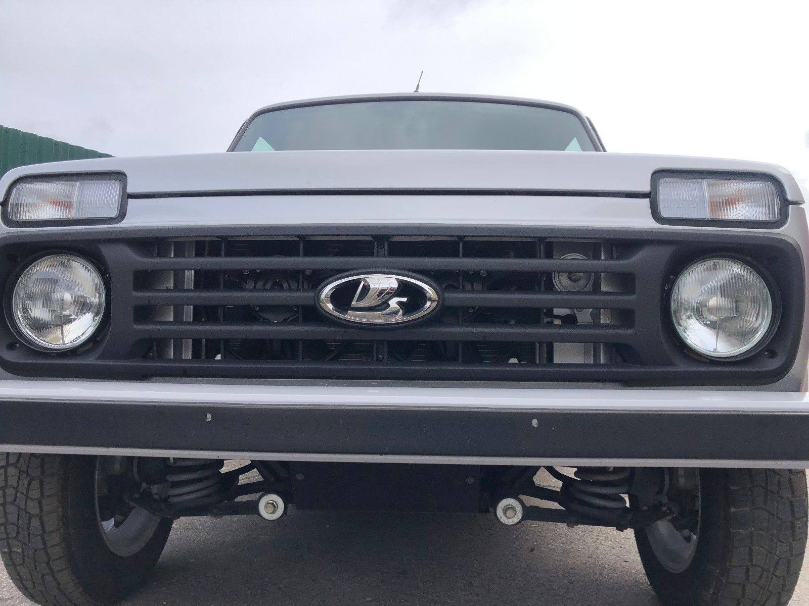 Fahrzeugabbildung Lada NIVA LEGEND "PREMIUM PLUS"! AET-Kollektion 2025!